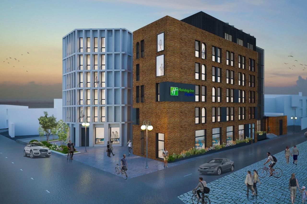 Holiday Inn Express Tbilisi Avlabari By Ihg Exterior foto